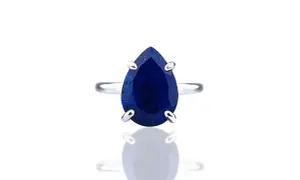 Pierścionek z łezką lapis lazuli, idealny dla osób urodzonych pod znakiem zodiaku Wagi, symbolizujący mądrość i spokój.